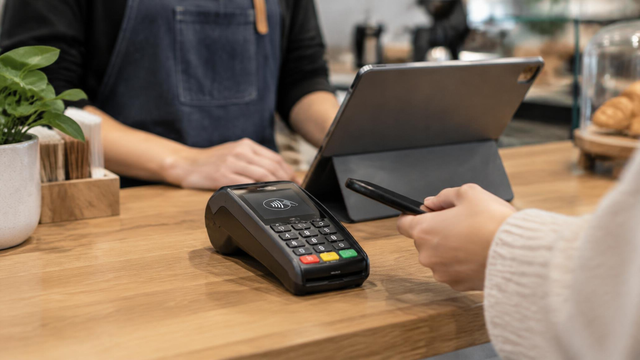 Service counter with a payment terminal